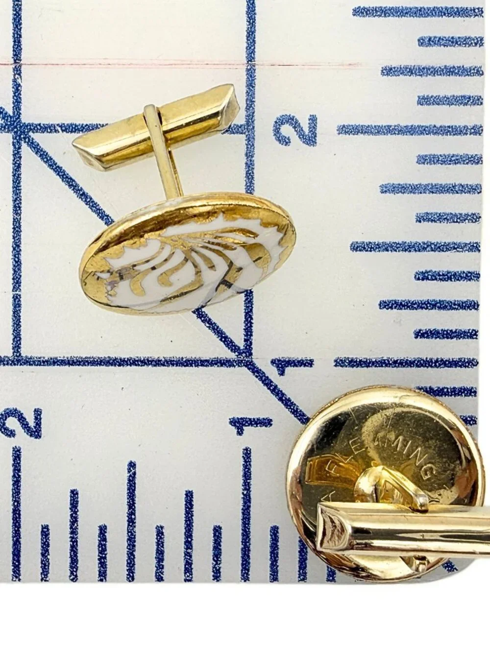 Victoria Flemming Signed Round White Cattail Motif Ceramic Gold Plated Cufflinks